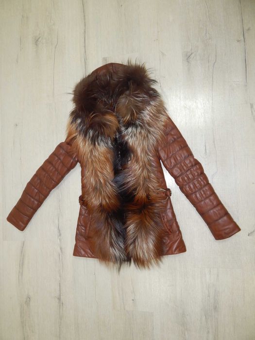 Жіноча куртка-жилет коричнева з натуральної шкіри з утеплення 44 розмі