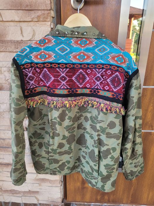 Kurtka jesienna lekka moro khaki ze zdobieniami i przetarciami