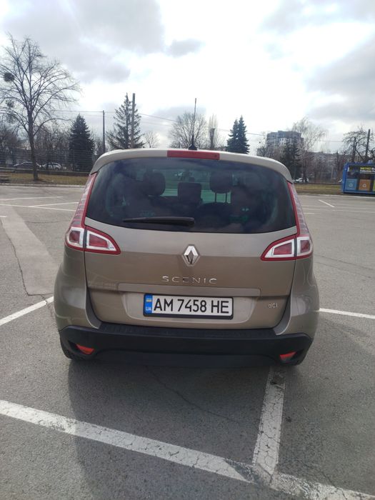 Рено Сценік 3 2011 рік