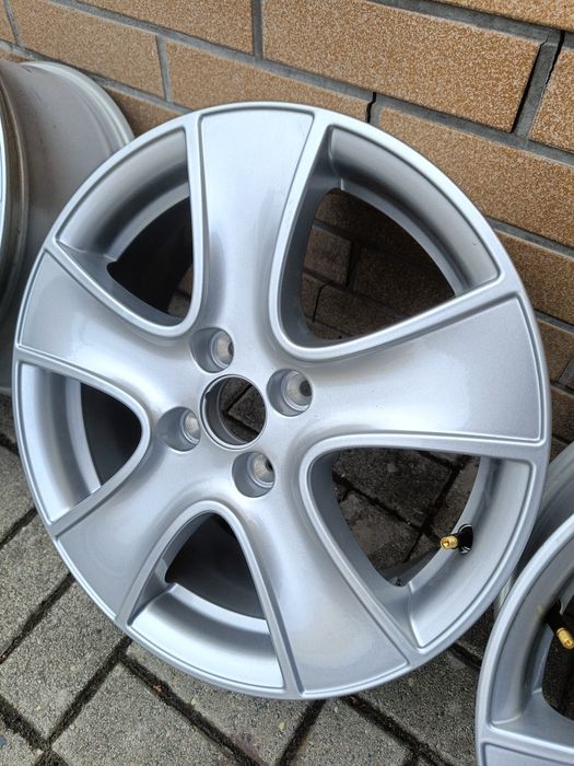 Felgi Aluminiowe 16 Cali 4x100 6.5Jx16 ET44 Renault Clio IV Duster OE