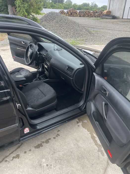 Volkswagen Bora 2000 VIN WVWZZZ1JZYD621115 фото оголошення 2 з 10