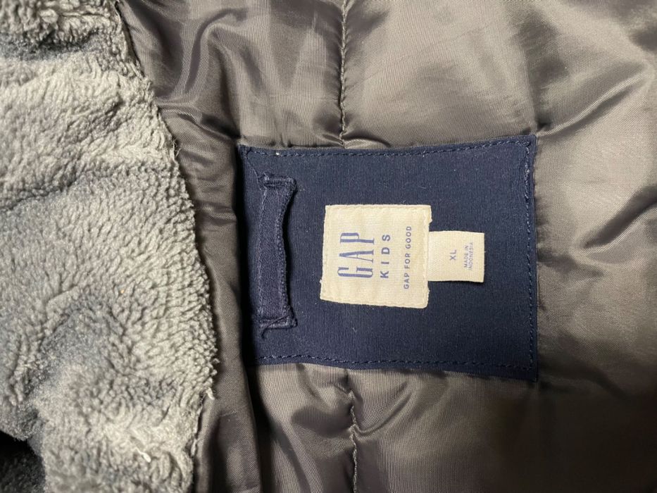 Дитяча зимова куртка Gap, 145-152xl, синього кольору ,в хорошому стані