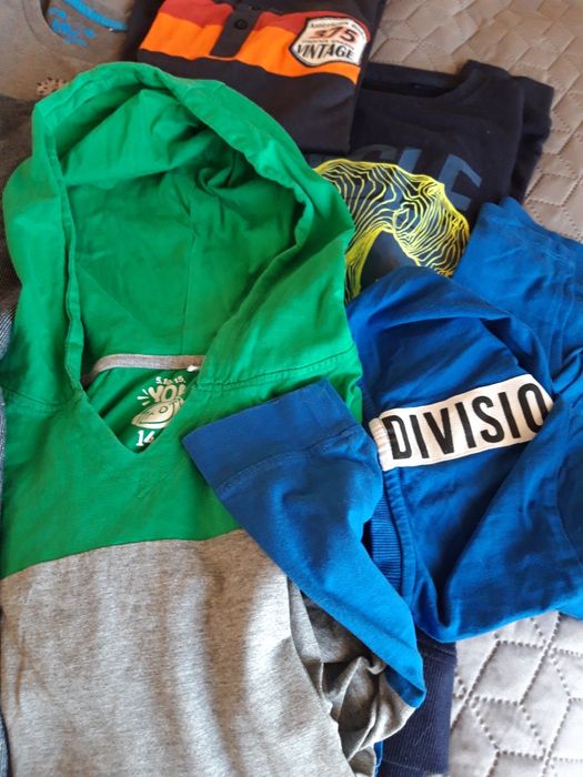 Bluzy chłopięce rozmiar 146