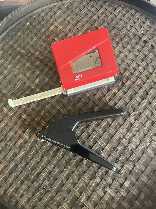 Fursdor Leitz e tira agrafes