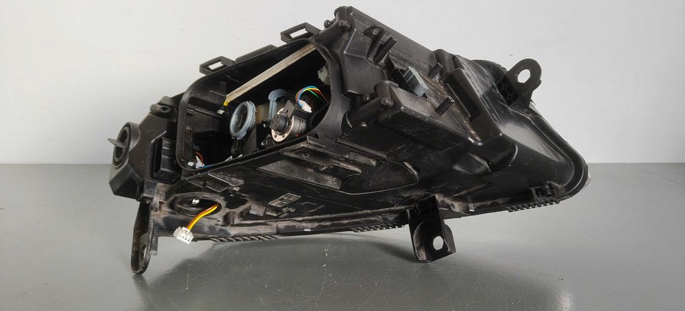 Lampa Przod Led Xenon Skrętny Audi A6 C6 4F Lift 08-11r Hella