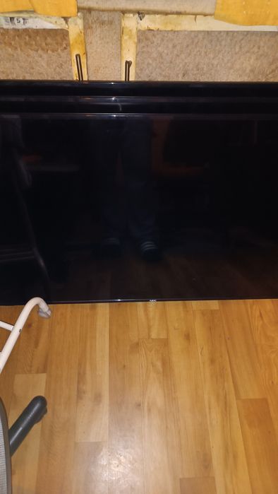 Sprzedam trzy telewizory jako działające komunikat necka