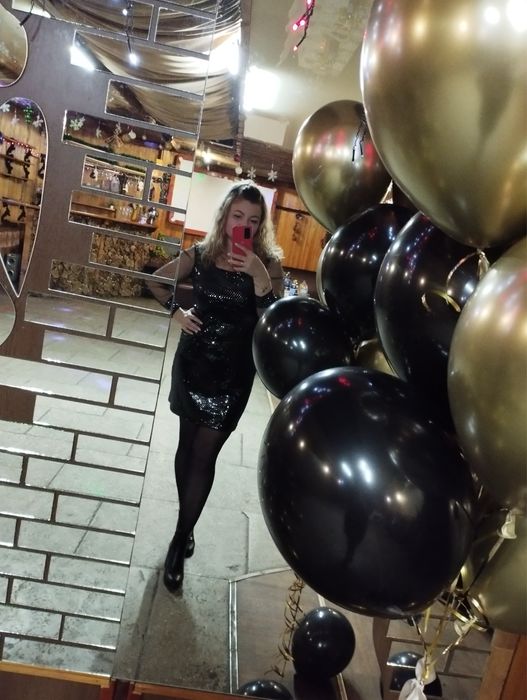 Сукня велюрова в паєтку