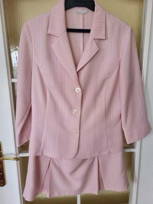 Letnia garsonka ze spódniczką - M