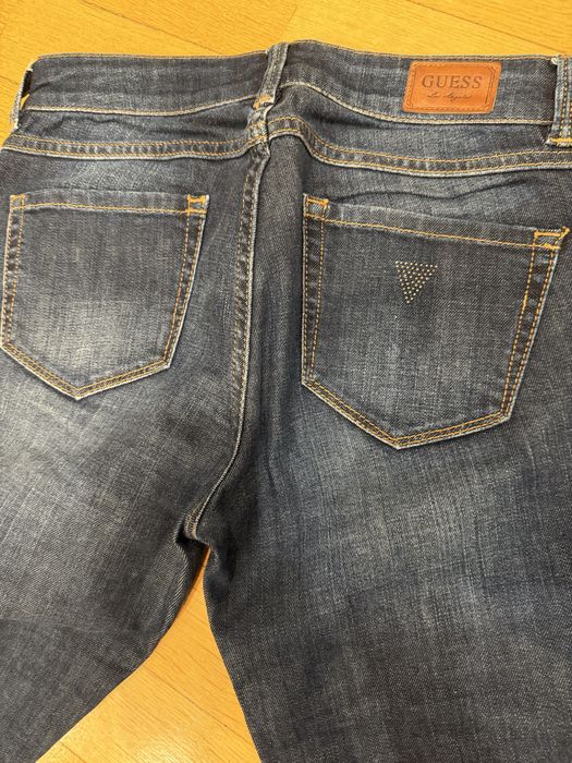 Джинсы женские GUESS
