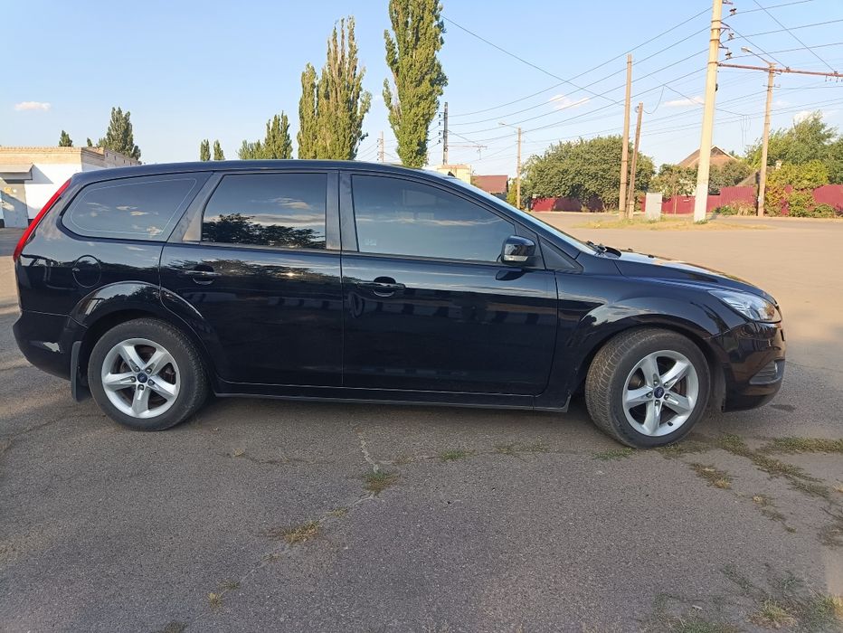 Продам Ford focus 2 1.6i