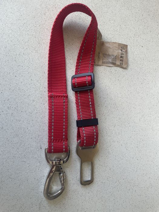 Pas bezpieczeństwa dla psa lub kota do samochodu