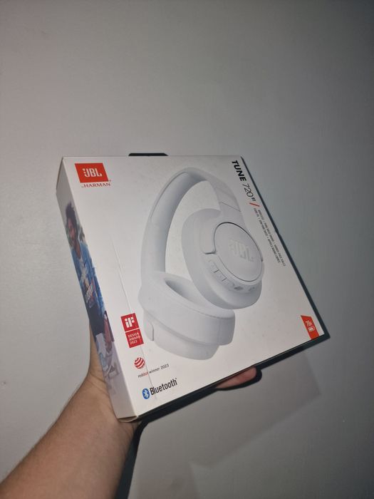Jbl tune 720bt com pouco mais de 20 horas de uso