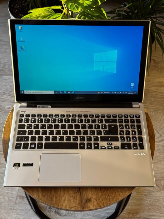 Laptop ACER i3 8GB RAM 256SSD Windows DOTYKOWA Matryca 15.6", Podświetlana klawiatura NOWA Bateria CD DVD ROM Zasilacz IDEALNY stan!