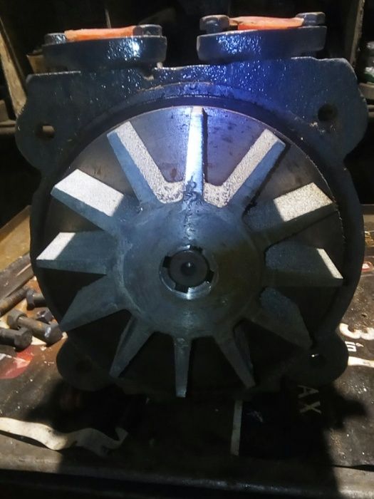 Насос водяной, вакуумный, водокольцевой, АВЗ-180,  ВВН1-0,75,  ВВН-1,5