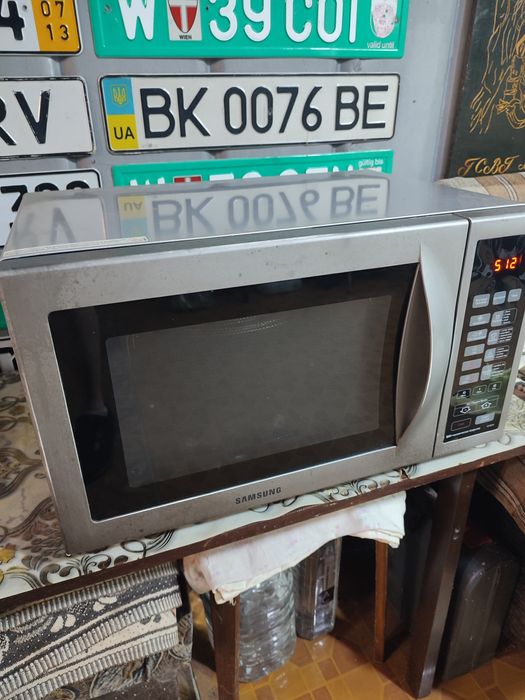 Samsung с конвекцией и грилем CE1031R