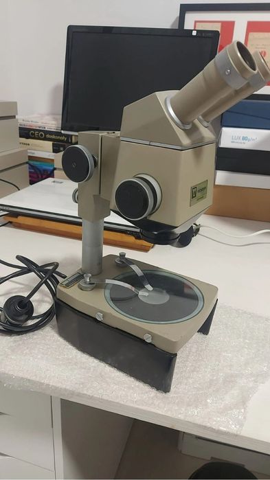 Mikrosmop stereoskopowy Vicker Zoomax,płynny zoom.