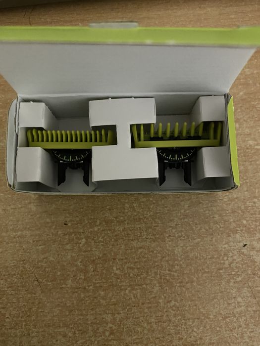 Philips oneblade pro 360 електробритва тример