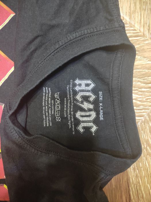 футболка рок-гурту AC/DC
