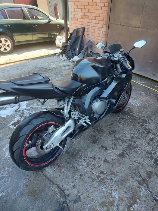 продам мотоцикл Honda cbr 1000rr
