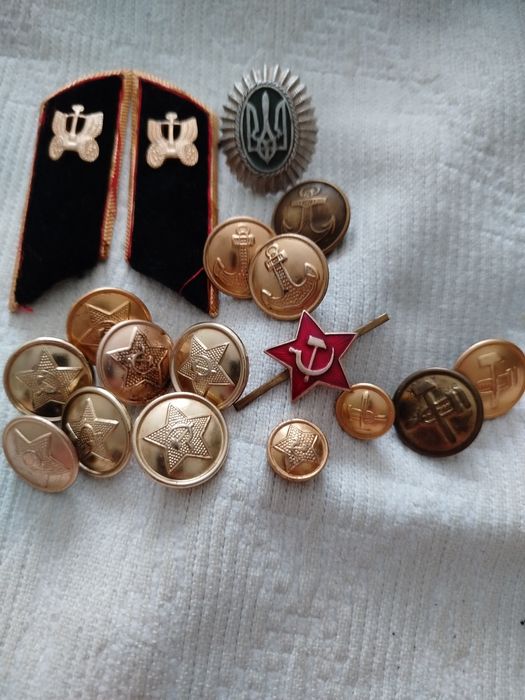 Значки. Одним лотом. Договорная.