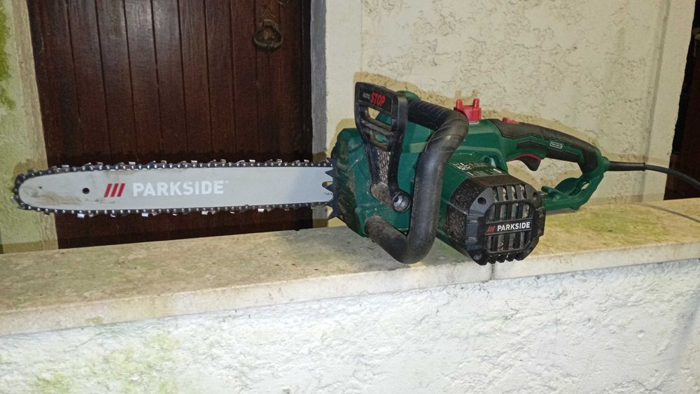 Motossera Electrica Parkside excelente comprada em nov