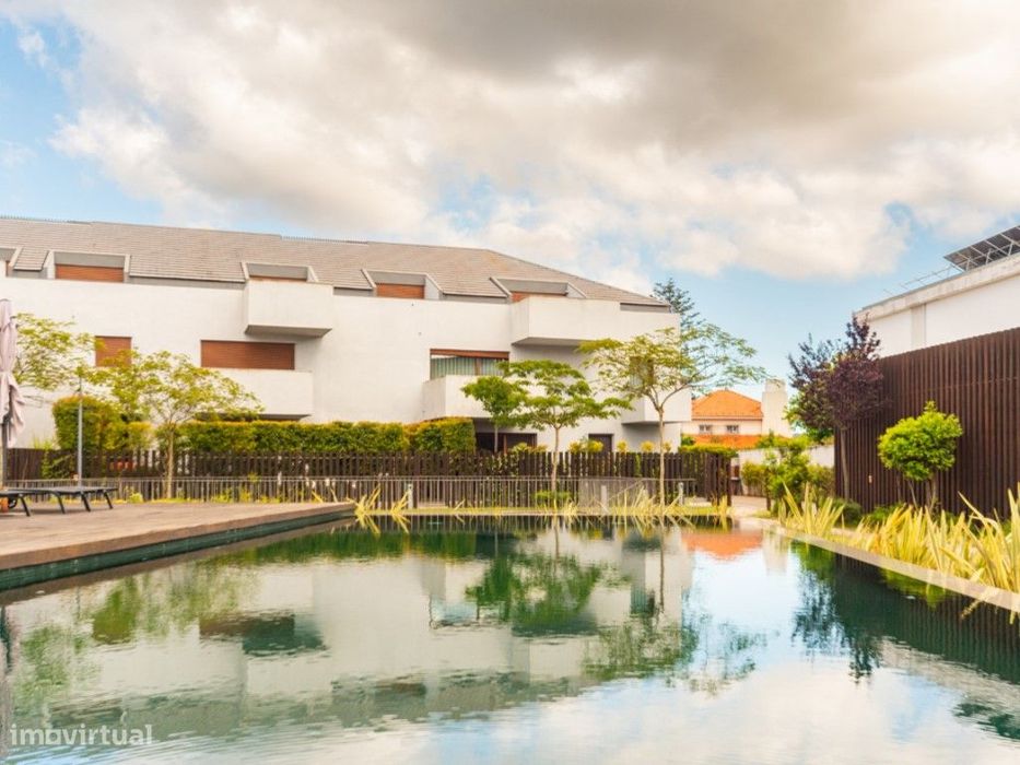 Apartamento T2 de Luxo com Jardim Privativo no Restelo, inserido em...