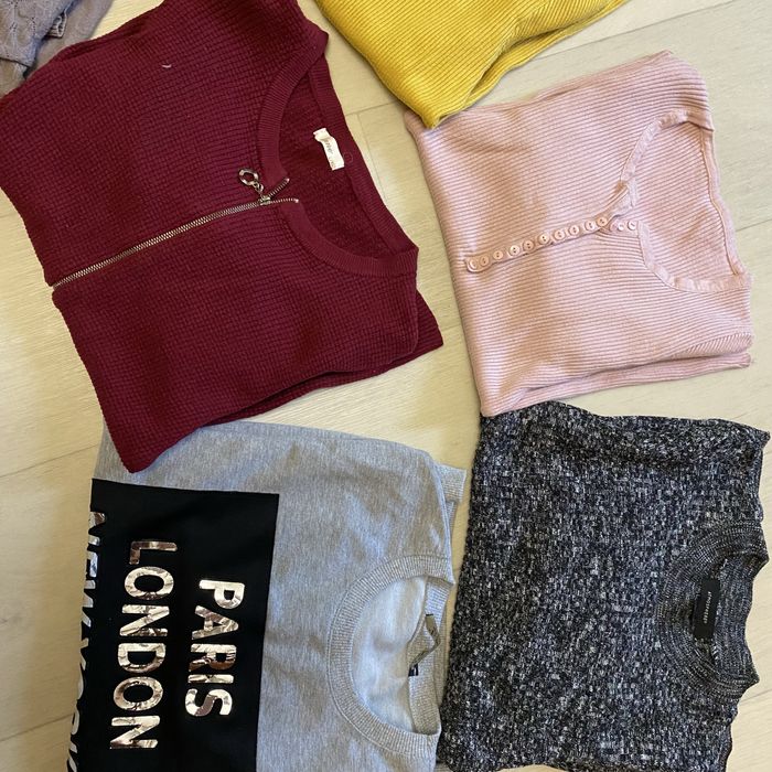 Віддаю безкоштовно кофтинки