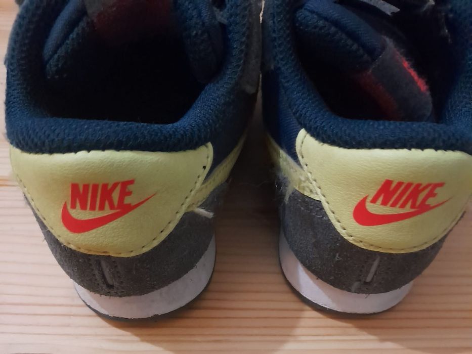 Tenis  criança nike 23.5
