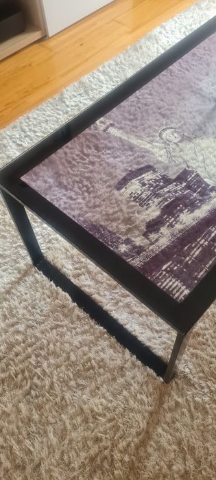 Mesa de centro em vidro