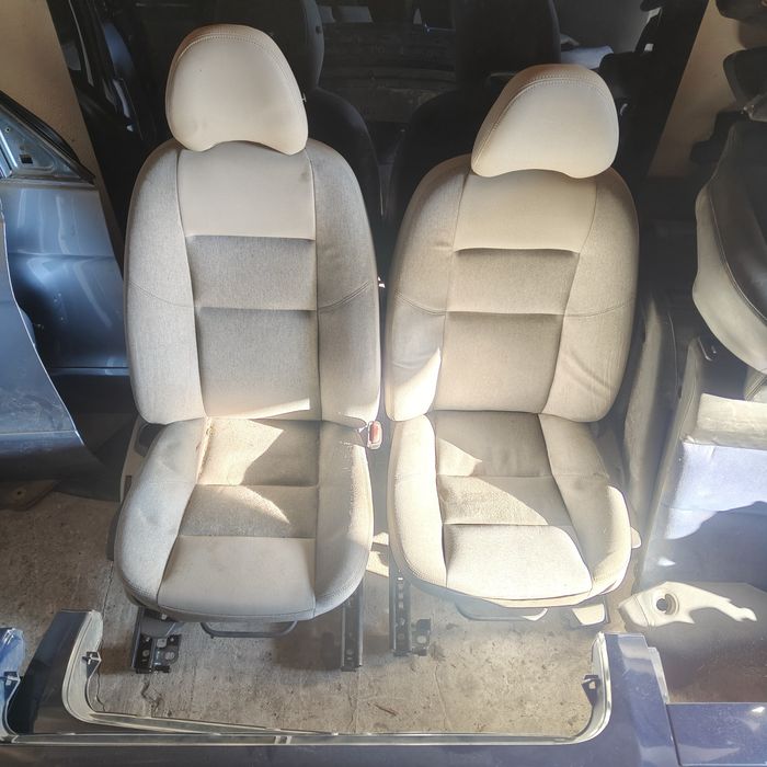 Fotele Volvo V50
