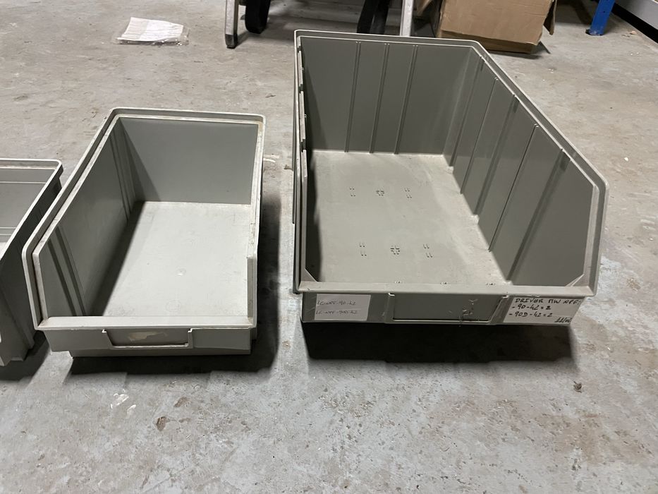 Caixas Stock empilháveis