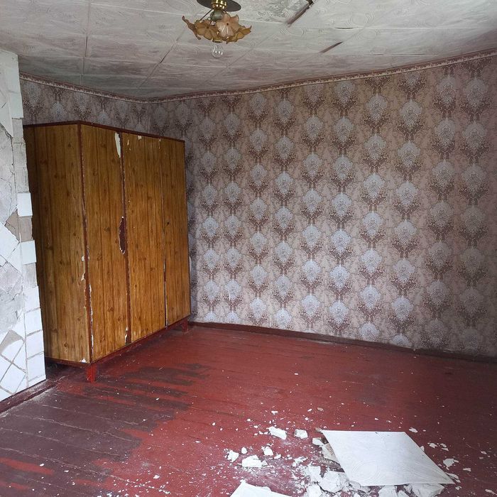 Продам газифицированный дом. Юрьевка, центр. Участок 25 соток