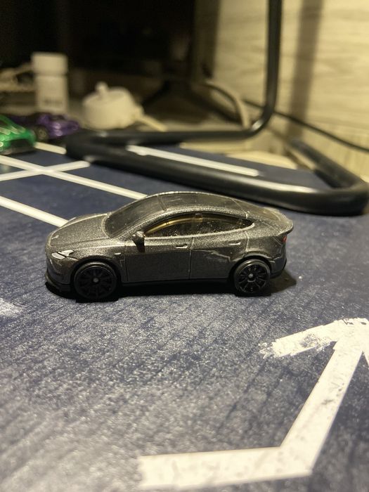 Tesla Model Y - Loose - Hotwheel