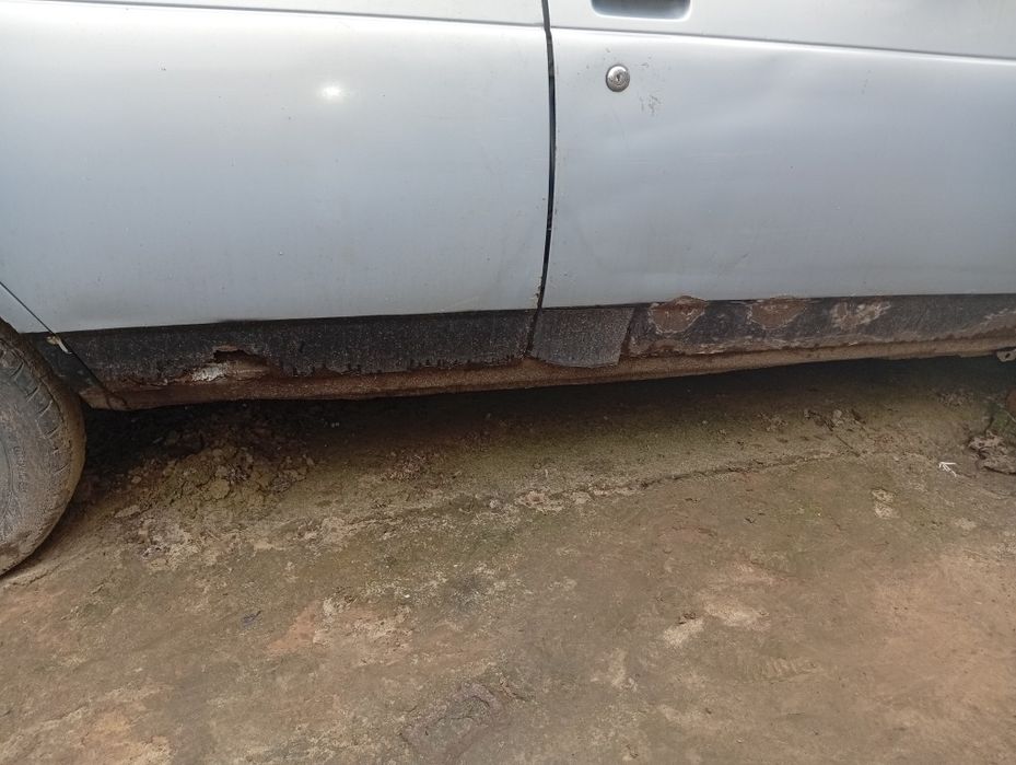 Продам машину 2112