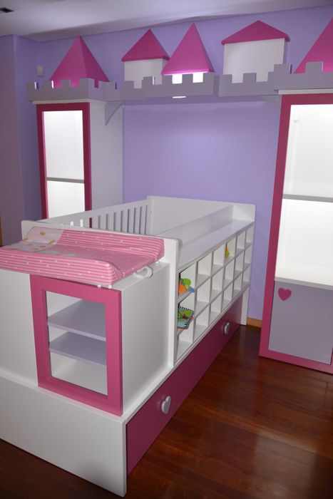 Mobília quarto menina com berço convertível em cama
