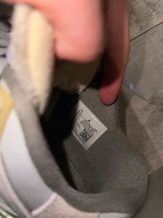 Jordan 4 Photon Dust