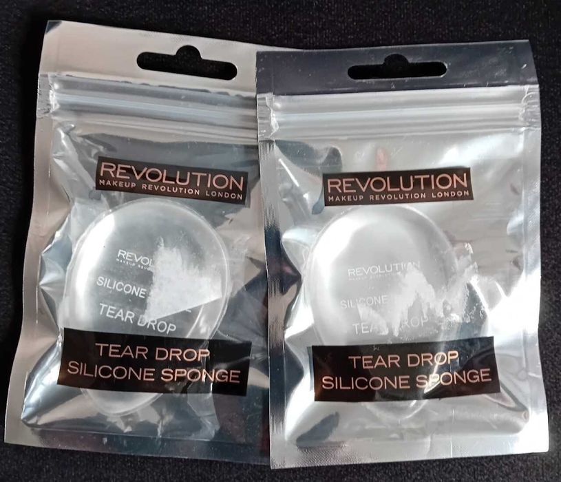 Zestaw 2 sztuk: Makeup Revolution - silikonową gąbka Tear Drop