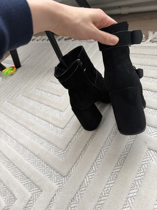 Черевички жіночі