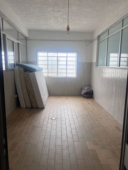 Armazém / Espaço de Logística para Alugar | Charneca da Caparica