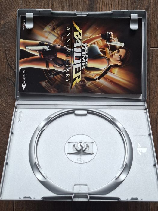 Pudełko do gry Tomb Raider Anniversary PS2