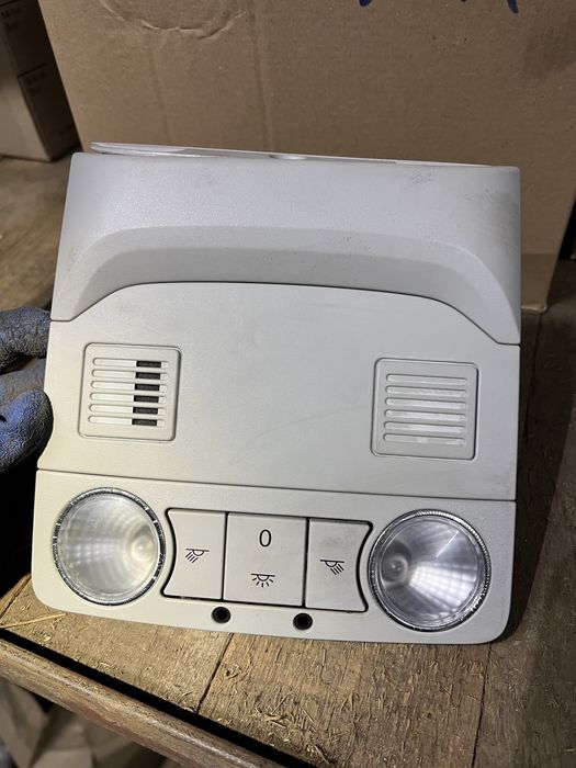 Плафон салону шкода vw