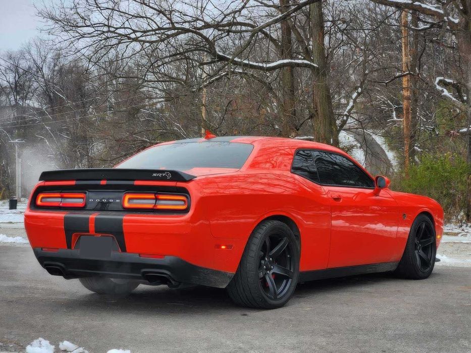 Dodge Challenger SRT Hellcat      2017