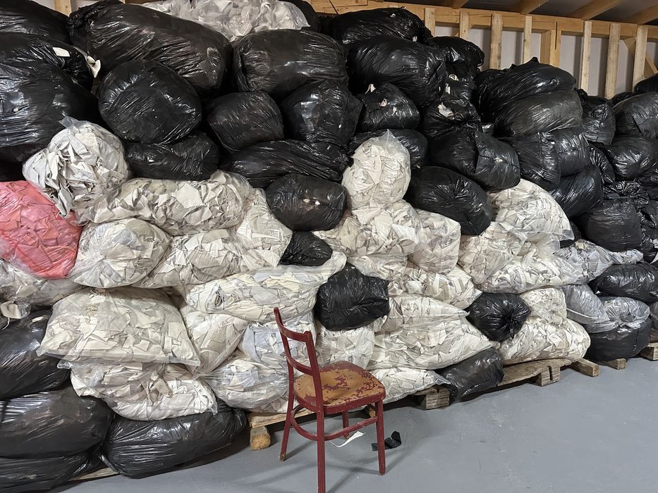 Шкіра натуральна меблева великим оптом.Шматки,відрізи меблевої шкіри.