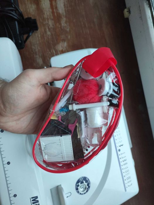 Продам Швейну машинку Minerva M819B.
Тип