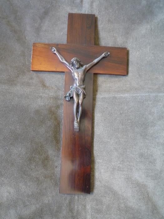 Cruz em Pau-Santo com Cristo em Bronze