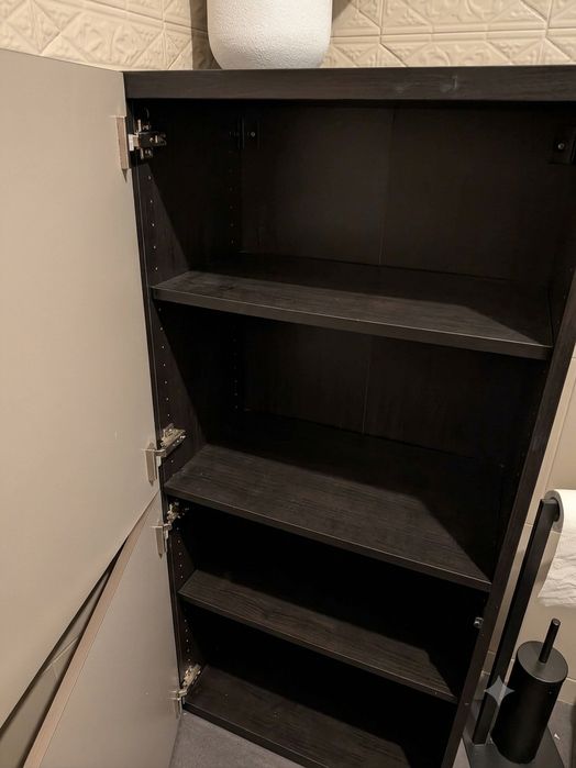 Movel IKEA BESTÅ com portas KALLVIKEN em bronze