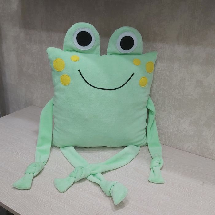 Подушка дитяча декоративна звірятко жаба