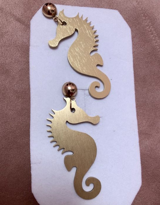 Brincos Dourados Cavalo Marinho (novos)