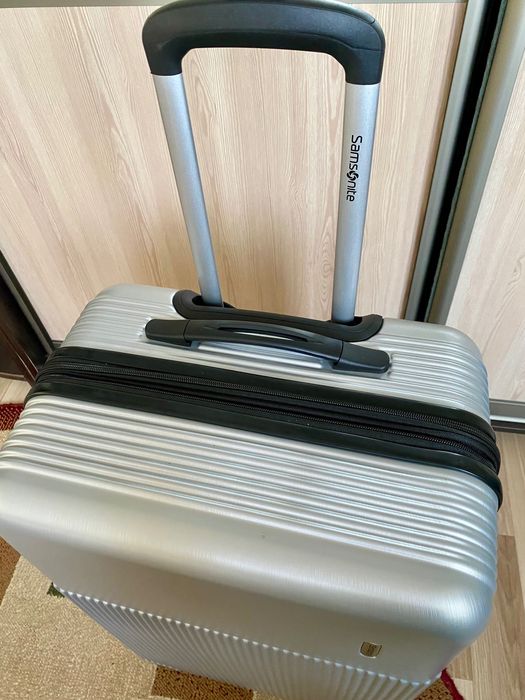 Валіза чемодан Samsonite Azure Lite silver