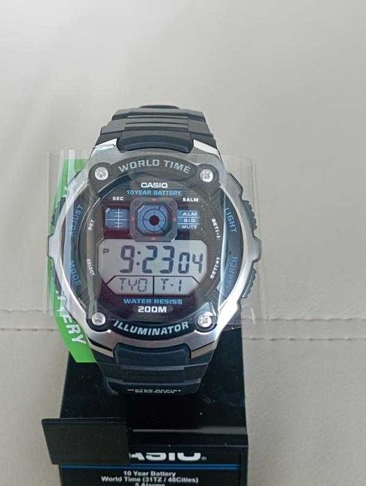 Чоловічий годинник casio ae-2000w-1avcf